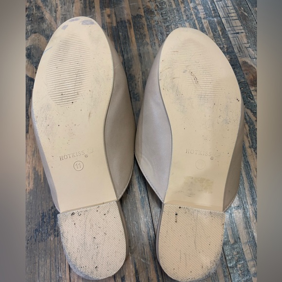 Hot Kiss Women’s Horsebit. Mules Size 11. - Picture 2 of 11